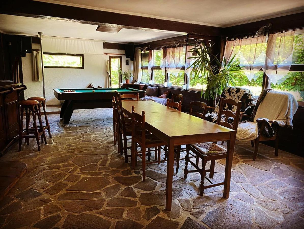 "Le Maloya" Chalets Independants -Chambre Balneo - Relais Motards Lacaune Exterior photo