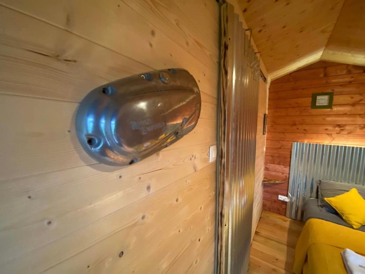 "Le Maloya" Chalets Independants -Chambre Balneo - Relais Motards Lacaune Exterior photo
