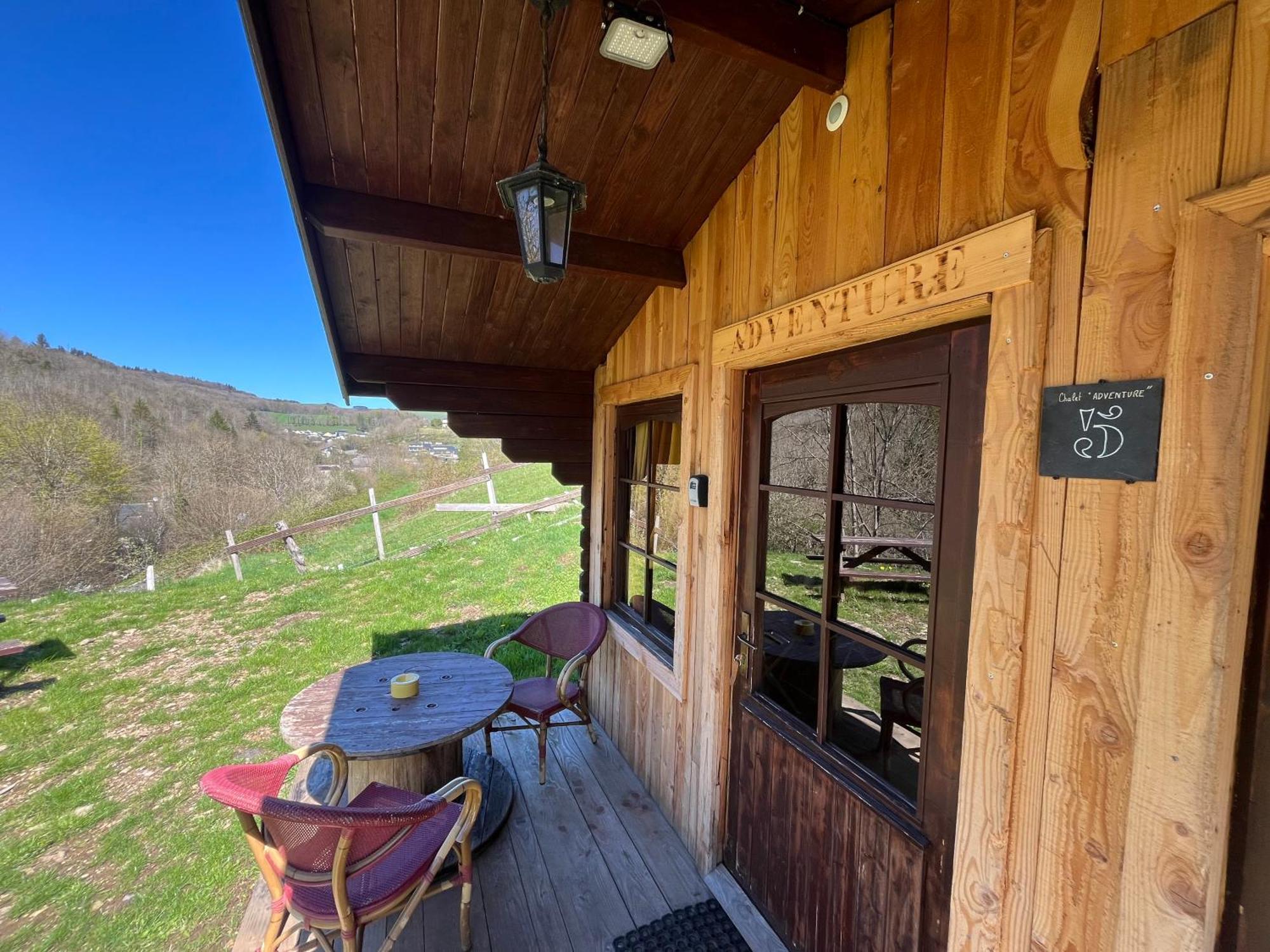 "Le Maloya" Chalets Independants -Chambre Balneo - Relais Motards Lacaune Exterior photo